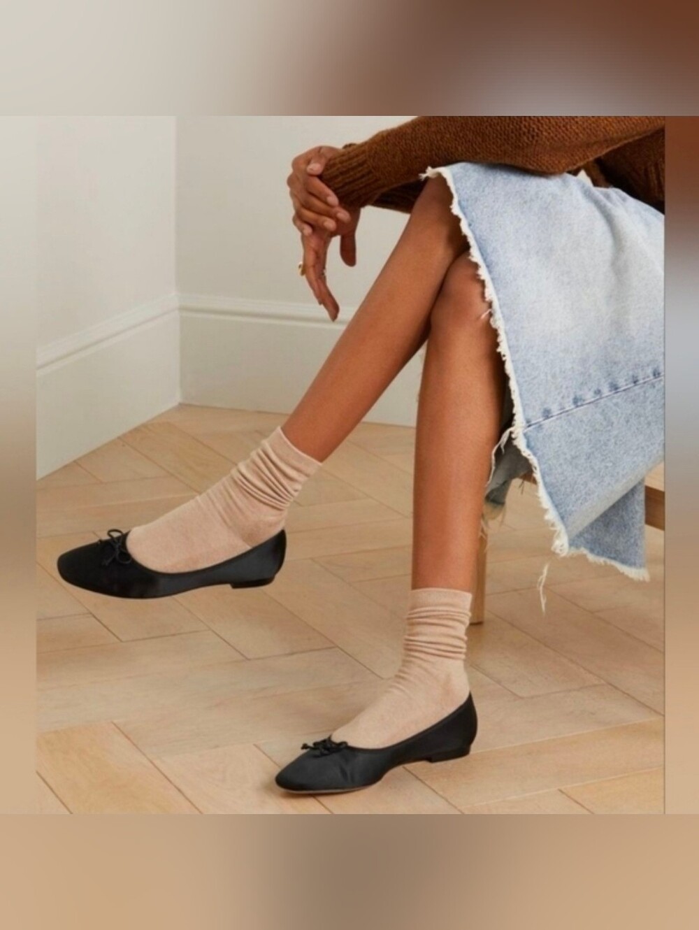 Porte & Paire Black Bow Embellished Satin Ballet Flats